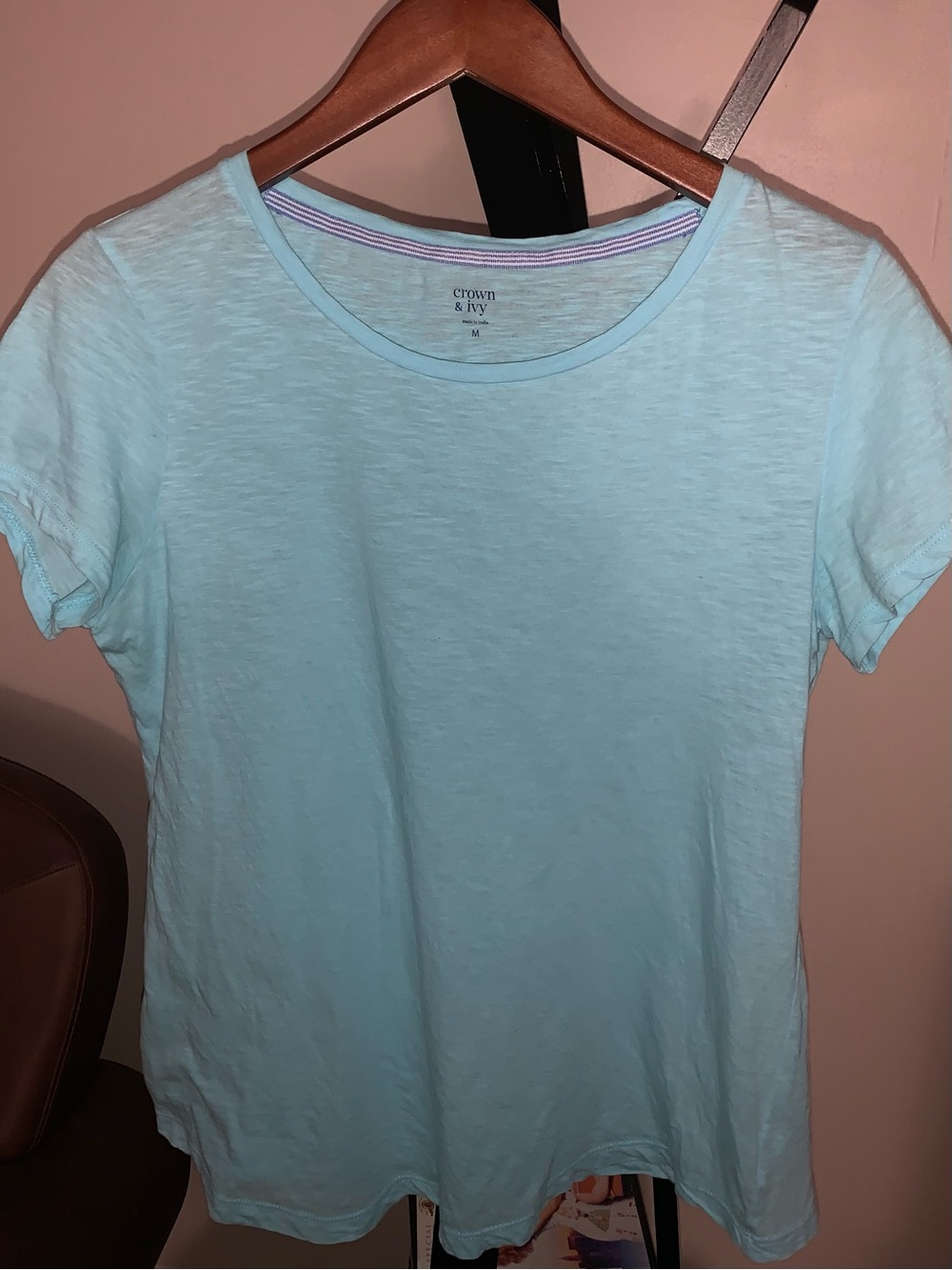 Crown & Ivy Pretty Blue Light Cotton Tee M